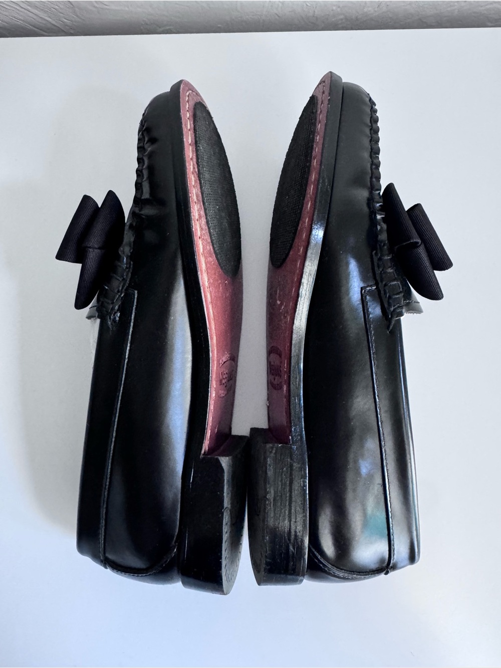 G.H. Bass & Co. Black Leather Bow Loafers for Women - Picture 4 of 8
